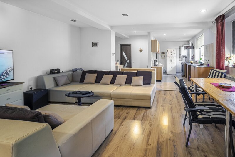 Andronache, Ropotului, casa individuala P+1+pod 218 mp, teren 600 mp, pe colt