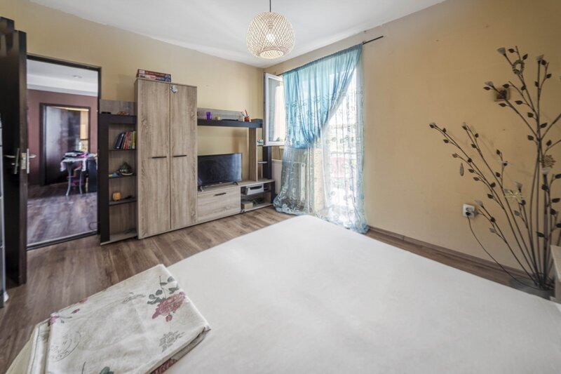 Andronache, Ropotului, casa individuala P+1+pod 218 mp, teren 600 mp, pe colt